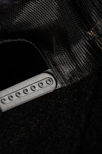 Carica l'immagine nel visualizzatore di Gallery, Snapback "CAPTAIN" Black/Yellow
